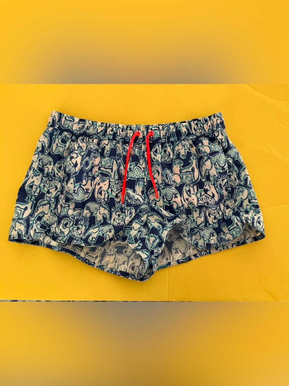 Lilly Pulitzer Luxletic Run Around Shorts sz large